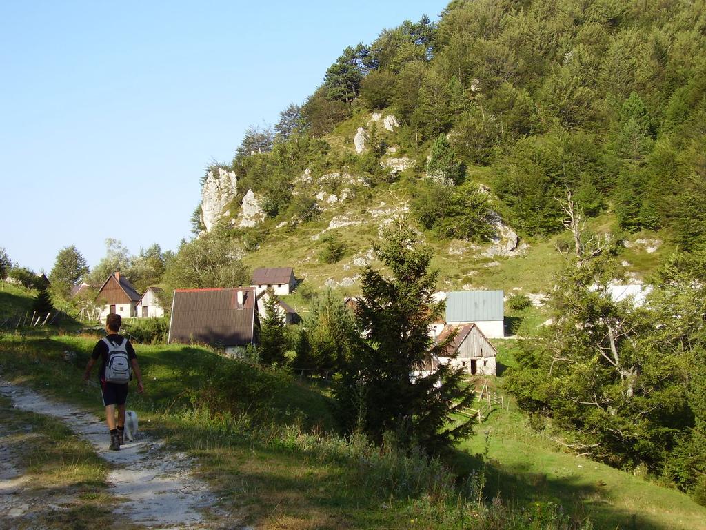 Apartmaji Pr-Gujlu Sela Nad Podmelcem 5220 Tolmin Podmelec Exterior foto