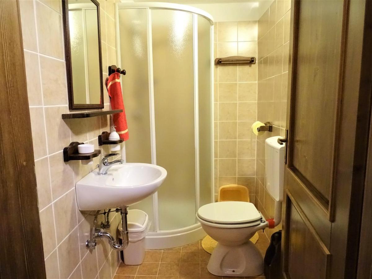 Apartmaji Pr-Gujlu Sela Nad Podmelcem 5220 Tolmin Podmelec Exterior foto